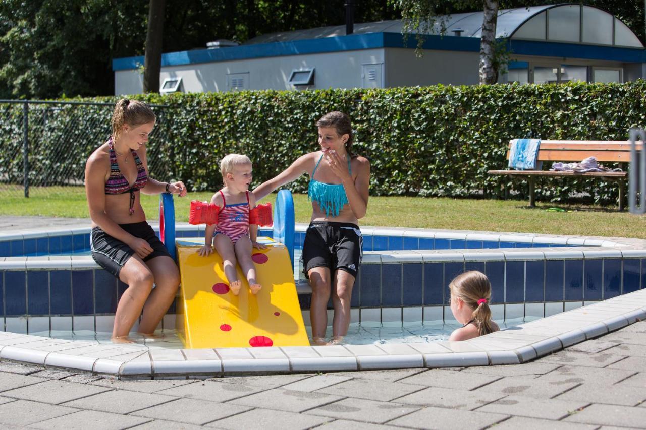 Recreatiepark Kaps Hotell Tubbergen Exteriör bild