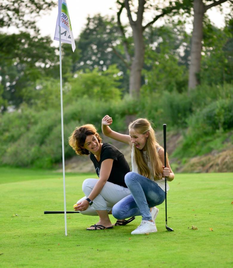 Recreatiepark Kaps Hotell Tubbergen Exteriör bild